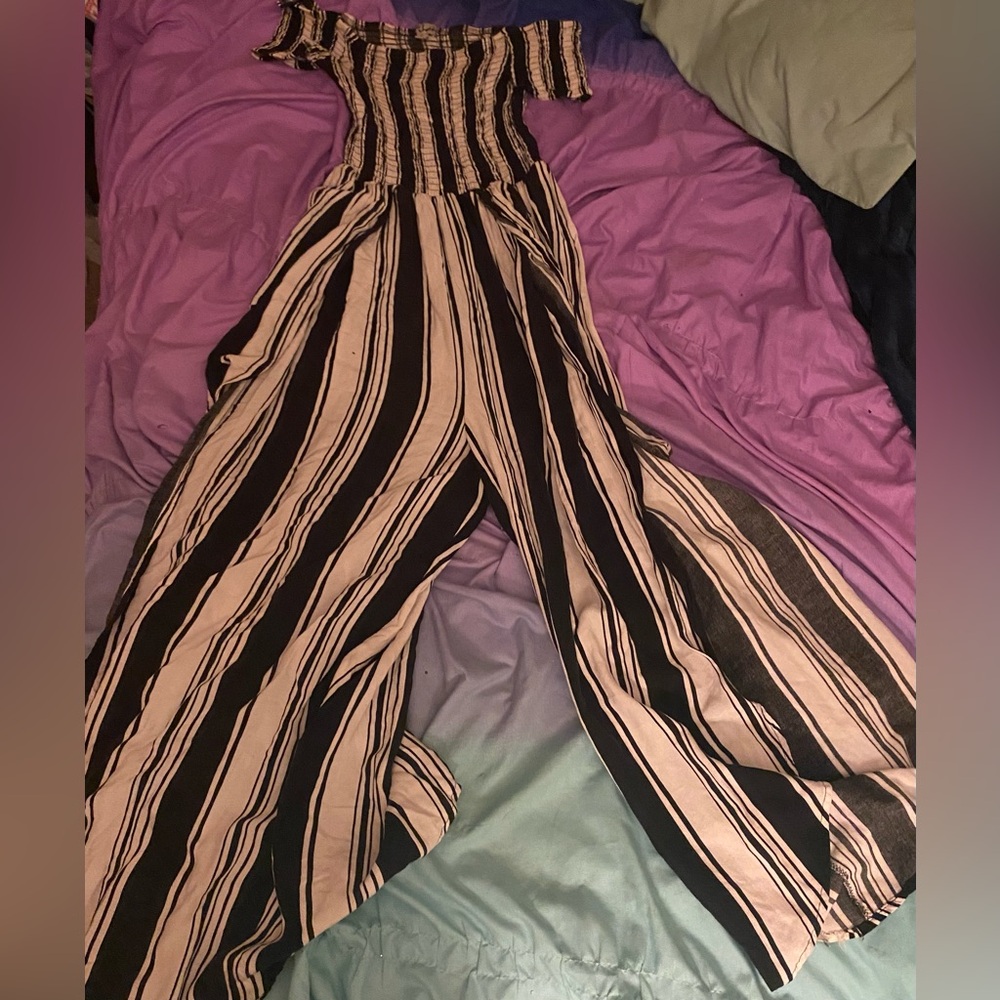 J for justify black and white romper